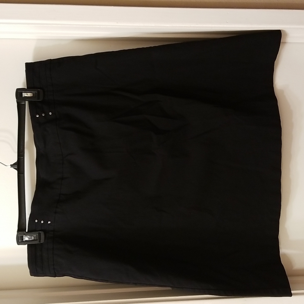 JM Collection black skirt